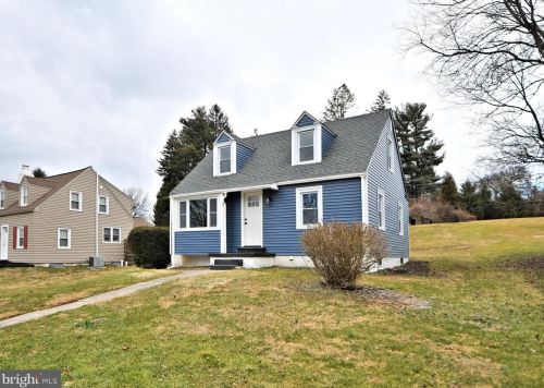 73 2nd Ave, Parkesburg, PA 19365-1243