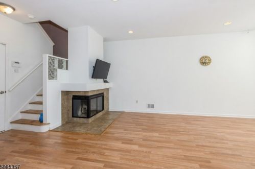 13 Birchwood Rd, Bedminster NJ  07921-1901 exterior