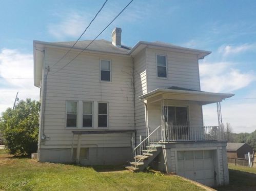 309 Washington St, Grays Landing, PA 15461-1733