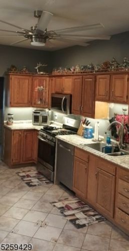 15 John St, West Milford Lakes NJ  07480-2138 exterior