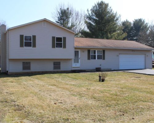 77 5th Ave, Pataskala, OH 43062-8469
