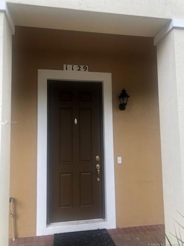 1129 147th Ter, Hollywood FL  33027-6182 exterior