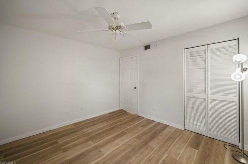 9660 Victoria Ln, Naples FL  34109-1677 exterior