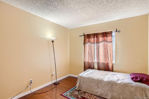 994 Nome St, Denver CO 80014-1850 exterior