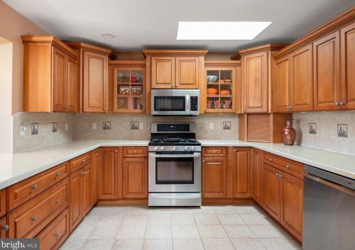 106 Moorage Ave, Berkeley Township NJ  08721-1879 exterior