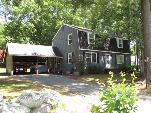 2 Mankill Brook Rd, Plaistow, NH 03865-2523