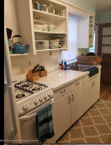 204 17th Ave, Belmar NJ  07719-2607 exterior