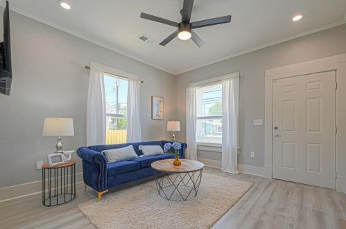 2219 45th St, Galveston TX  77550-7318 exterior