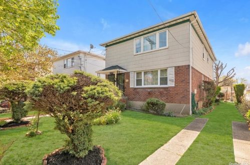 18212 145th Rd, Jamaica, NY 11413-3317