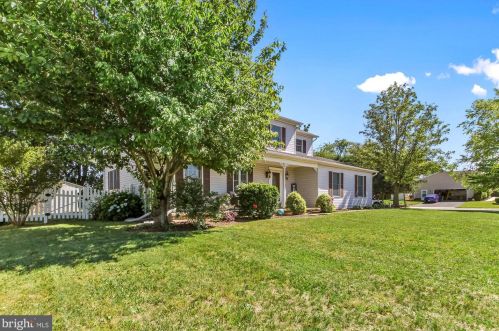 67 Test Rd, Hanover, PA 17331-8132