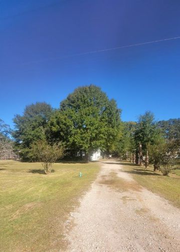 17403 Western Hill Dr, Conroe, TX 77302-7025