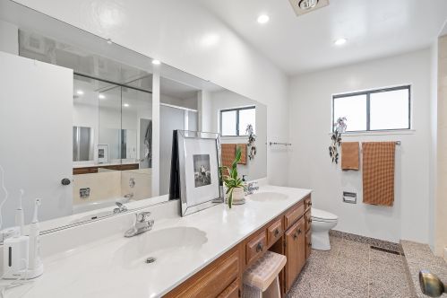 1999 Edgehill Ct, San Leandro CA  94577-6302 exterior