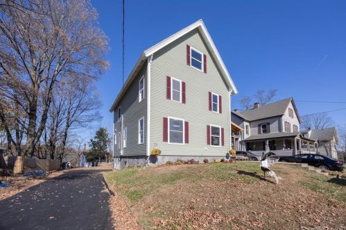 36 Summit St, Bristol, CT 06010-4953
