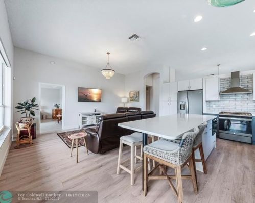 13072 18th Ct, Hollywood FL  33028-2511 exterior