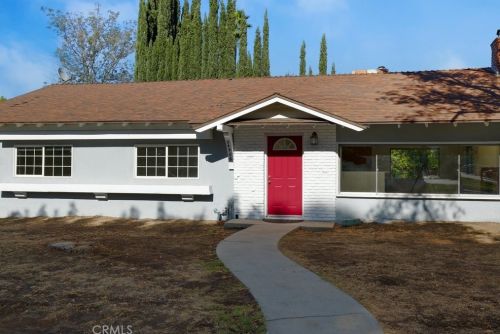 24906 Newhall Ave, Santa Clarita, CA 91321-1032