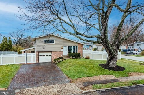 410 Crossfield Rd, Norristown PA 19406-2363 exterior