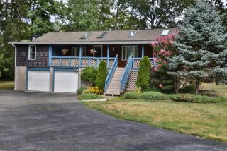 5 Lenape Trl, Wayne, NJ 07470-4411