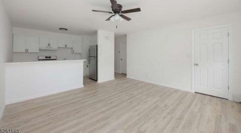 65 16 Ave, Paterson NJ  07501-2203 exterior
