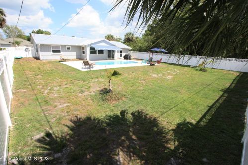 1509 Polynesian Ln, Sebastian FL  32958-6535 exterior