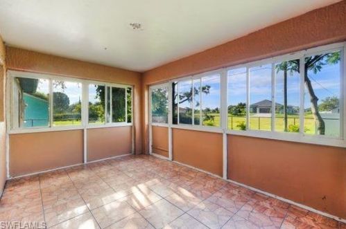 2738 4 Ter, Cape Coral FL  33991-1189 exterior