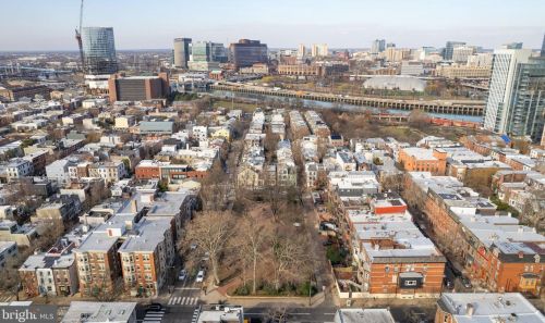 336 24th St, Philadelphia PA  19103-6431 exterior