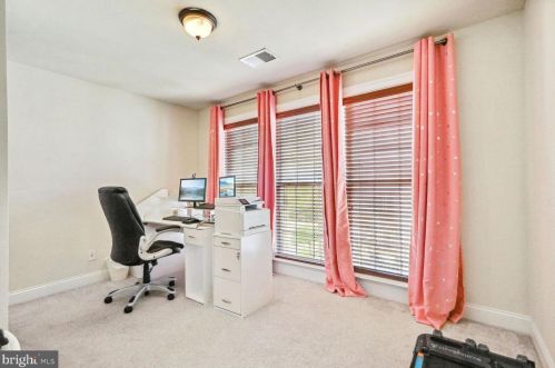 502 Red Raspberry Ter, Leesburg VA 20175-5427 exterior