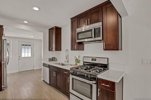 4350 Pomona Ave, La Mesa CA  91942-9117 exterior