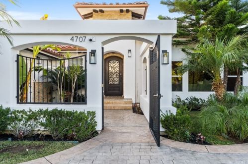 4707 Libbit Ave, Van Nuys, CA 91436-2113