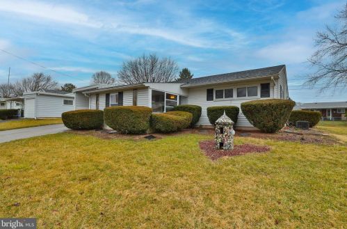 58 Magna Dr, Ironton, PA 18037-1436