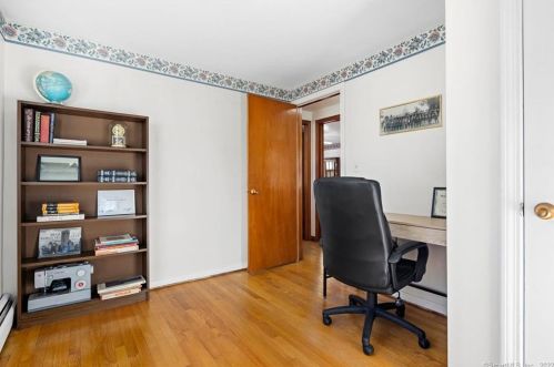 542 Forest St, Hartford CT  06118-2035 exterior