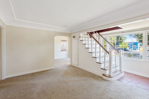 16027 Hartland St, Van Nuys CA 91406-4808 exterior