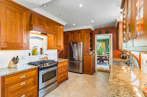 3164 51 Blvd, Milwaukee WI 53216-3236 exterior