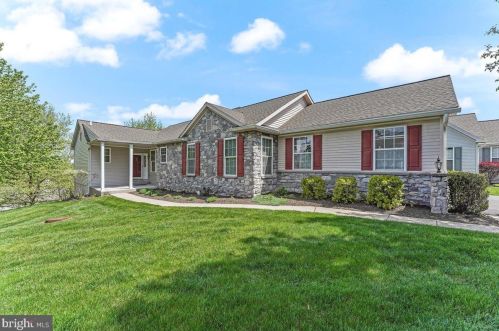 808 Phipps Woods Ct, Glen Mills PA  19342-2243 exterior