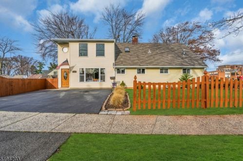 941 Stone St, Rahway, NJ 07065-1913