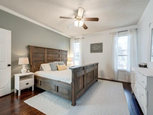 5701 Northcrest Dr, Lewisville TX  75028-4803 exterior