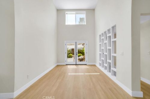 11512 La Maida St, North Hollywood CA  91601-4323 exterior