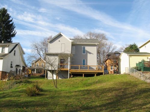 2910 4th Ave, Beaver Falls PA  15010-3604 exterior