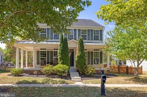 11 Broad Way, Lovettsville VA  20180-8608 exterior