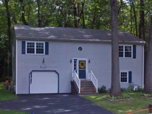 32 Casino Dr, Saratoga Springs, NY 12866-9010
