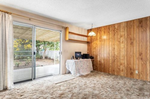 9833 Sharon Ave, Riverside CA  92503-3102 exterior