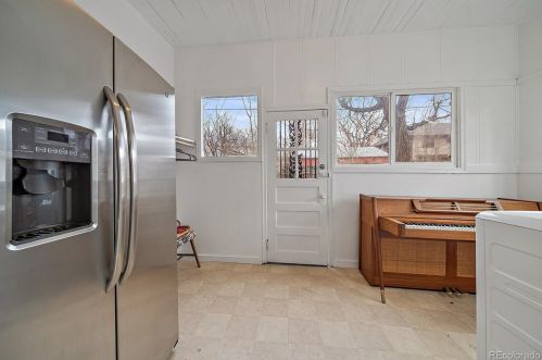 800 Franklin St, Denver CO 80205-3324 exterior