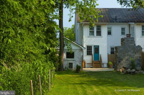 528 Liberty St, Charles Town WV  25414-1830 exterior