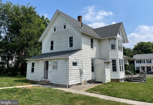 304 Governors Ave, Dover DE  19904-3006 exterior