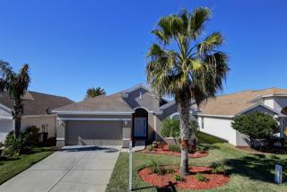 2527 Arrowpointe Dr, Tarpon Springs, FL 34691-7826