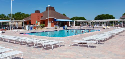 1009 Robin Dr, Sebastian FL  exterior