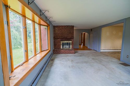 95 Wheeler Ave, Salem NH  03079-3494 exterior