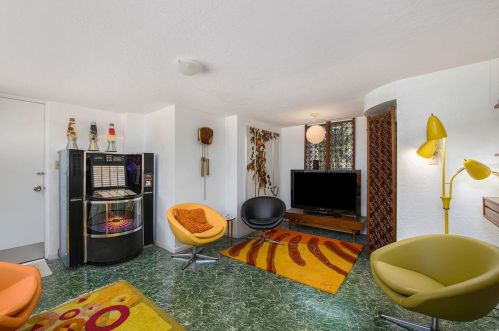 4610 Cypress Way, Saint Petersburg FL  33705-4526 exterior