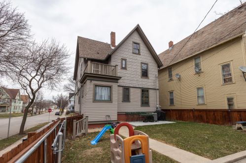 3249 Mckinley Blvd, Milwaukee WI 53208-2959 exterior