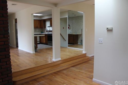 137 Talmadge Ave, Iselin NJ  08830-1833 exterior