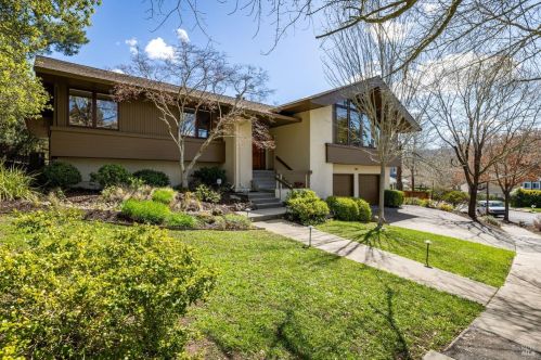 4712 Hillsboro Cir, Santa Rosa, CA 95405-8783